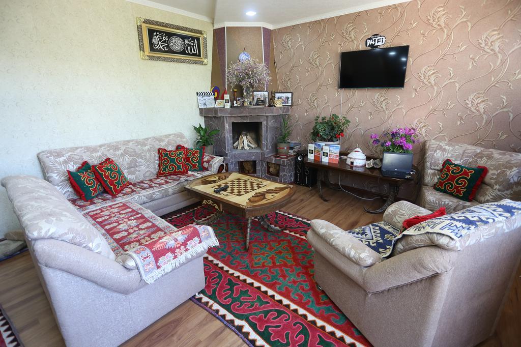 Guest House Emily Bokonbayevo Exterior photo
